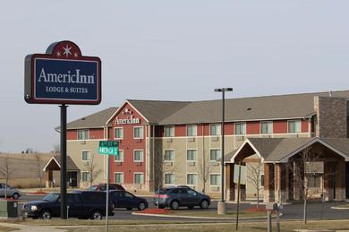 Отель AmericInn by Wyndham Cedar Rapids Airport