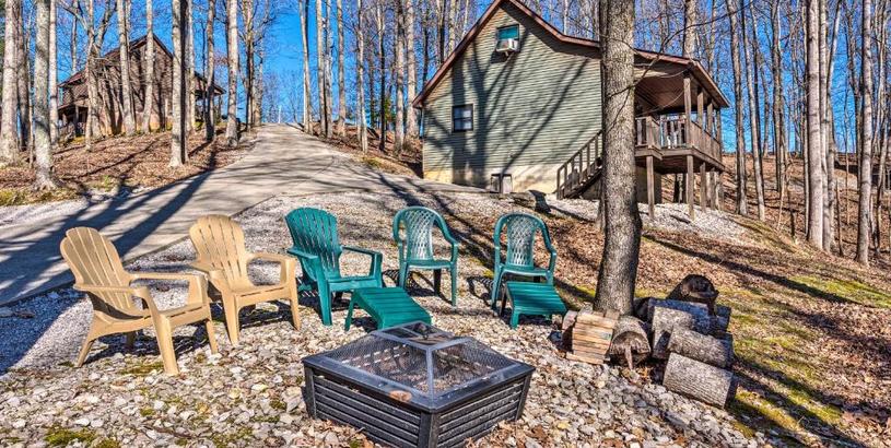 Holiday home Quiet and Private Cabin about 5 Mi to Dale Hollow Lake!