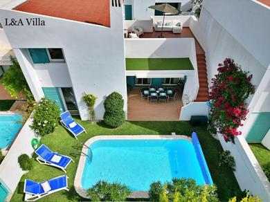 Holiday home L&A Villa with Private heated Pool in Prainha