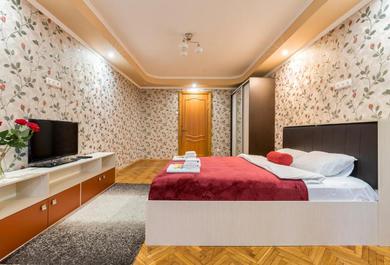 Apartments Apartico, Two Bedrooms Apartment in the City Center with Jacuzzi - Двухкомнатная квартира в самом центре с Джакузи, 6 спальных мест