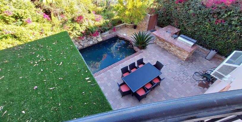 Villa Beautiful spacious home/salt water pool in Encino.
