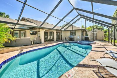 Holiday home Port Charlotte Retreat with Heated Pool and Spa!