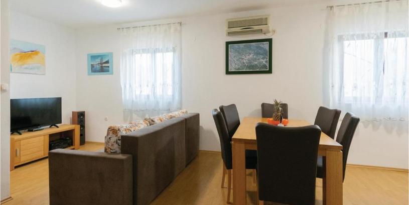 Holiday home Awesome Home In Vrgorac With Wifi, Outdoor Swimming Pool And Heated Swimming Pool