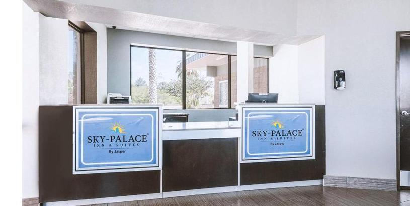 Отель Sky Palace Inn & Suites By Jasper Beeville