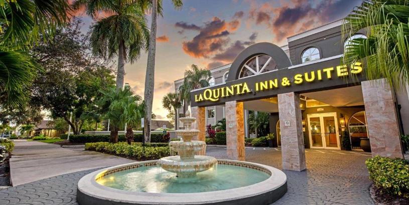Отель La Quinta by Wyndham Coral Springs South