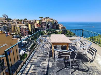 Апартаменты Appartamento Isola - In the center with Terrace - sea view & AC