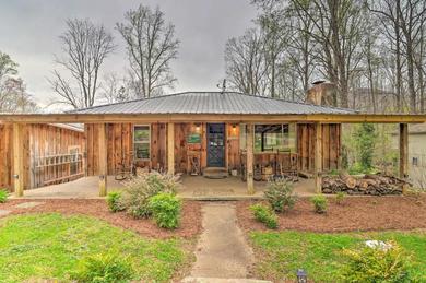 Holiday home Maggie Valley Retreat with Hot Tub and Fire Pit!