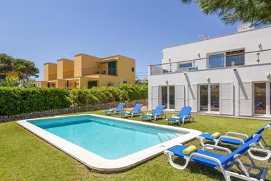 Punta Prima Villa Sleeps 6 with Pool Air Con and WiFi