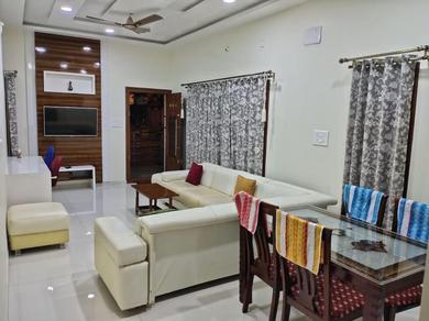 Apartments Corner apartment, 2BHK with good privacy, parking