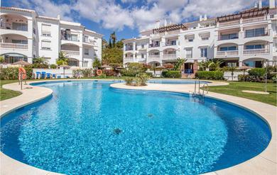 Nice apartment in Riviera del Sol with Outdoor swimming pool and 2 Bedrooms