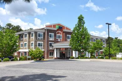Hotel Holiday Inn Express & Suites Southern Pines-Pinehurst Area, an IHG Hotel