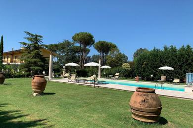 Вилла Chiassa-Tregozzano Villa Sleeps 8 Pool WiFi