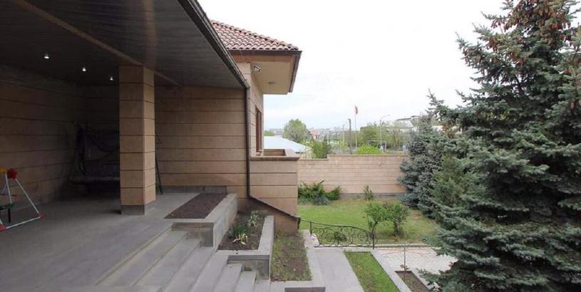  A Royal Luxury Villa With The Best View in Yerevan