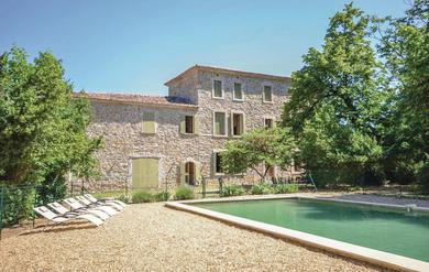Holiday home Stunning home in Anduze with 5 Bedrooms, Internet and Outdoor swimming pool