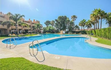 Apartments Stunning apartment in Calahonda with 3 Bedrooms, WiFi and Outdoor swimming pool
