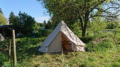 Campsite Tente en permaculture pirate