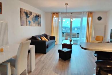 Апартаменты Appartement cosy avec balcon vu Jura idéalement situé à 15 min du centre de Genève