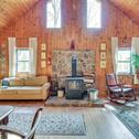 Holiday home Great Cacapon Home with Wraparound Deck on 400 Acres