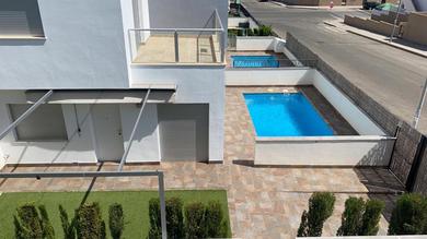 Вилла Villa Luxury - Private Pool - Wifi - Solarium