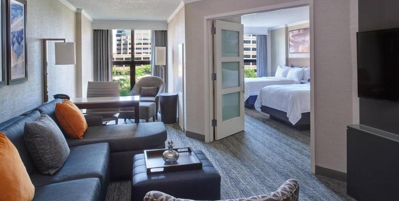 Отель Chicago Marriott Suites O'Hare