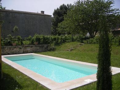 Дом отдыха Beautiful stone house with private pool close to Saint milion