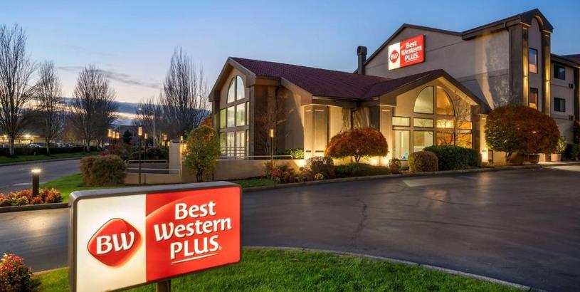 Отель Best Western Plus Mill Creek Inn