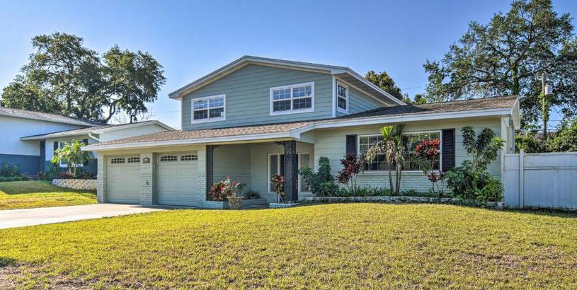 Holiday home Seminole Home 1 Mi to Indian Shores Beach!