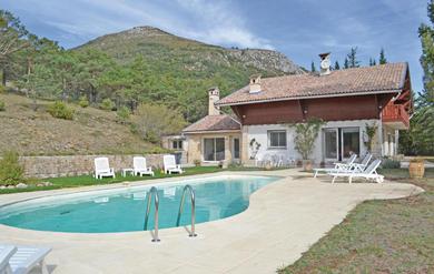 Дом отдыха Amazing home in La Bastide with 5 Bedrooms and Outdoor swimming pool