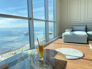  Luxury Suite, Sea View, City Center