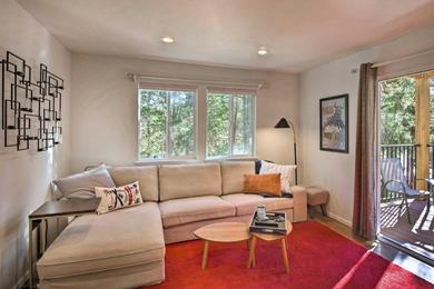Apartments Updated and Cozy Condo about 3 Mi to Breck Ski Resort!