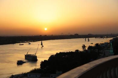 Apartments Maadi, Direct Nile river View From all Rooms
