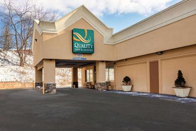 Отель Quality Inn & Suites Indiana, PA