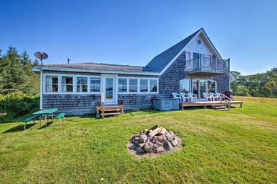 Holiday home Shorefront House with Views, 14 Mi to Acadia NP!