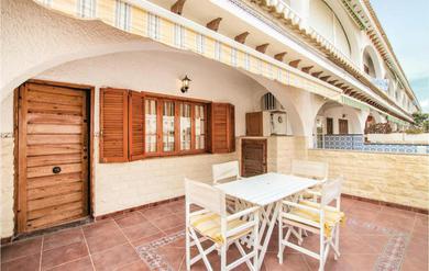 Holiday home Four-Bedroom Holiday Home in Santa Pola