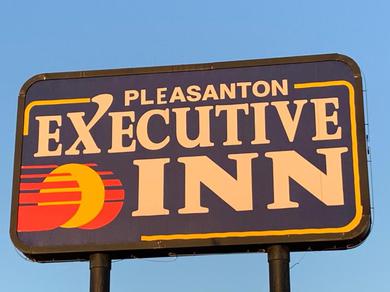 Motel Pleasanton Executive Inn