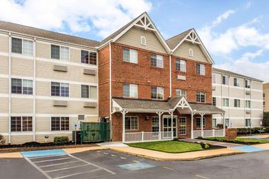 Hotel MainStay Suites Greenville Airport