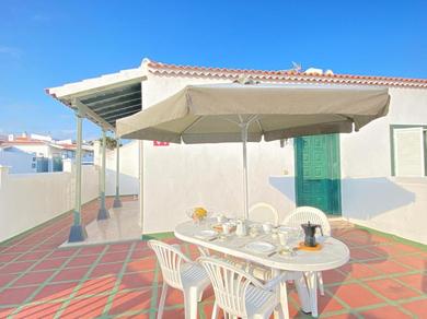 Holiday home Chalet con terraza soleada