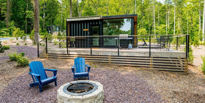 Holiday home Riverside Tiny Cabin w Hot Tub Fire Pit & Kayaks