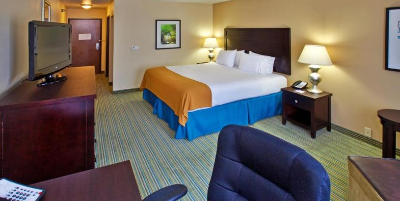 Отель Holiday Inn Express- Waterloo/Cedar Falls, an IHG Hotel