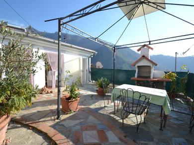 Modern Holiday Home in Montignoso near Aghinolfi Castle