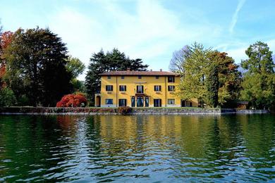 Villa Annone di Brianza Villa Sleeps 21 with Pool and Air Con