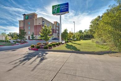 Отель Holiday Inn Express and Suites Oklahoma City North, an IHG Hotel