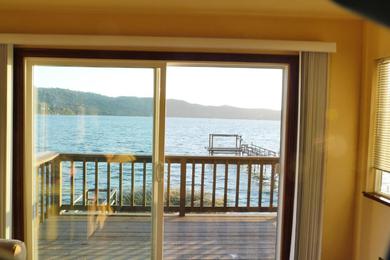 Apartments Overlooking clearlake from the living room