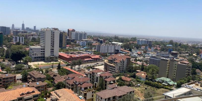 Apartments Karim house, 2 bedroom apartment with king beds, balcony view and workspace in Kilimani Nairobi