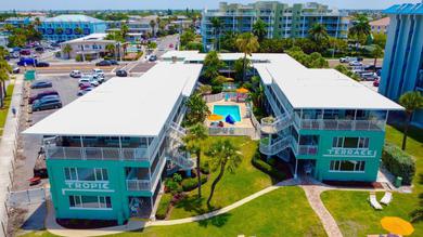 Апартаменты Tropic Terrace #23 - Beachfront Rental condo