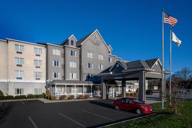 Отель Country Inn & Suites by Radisson, Princeton, WV