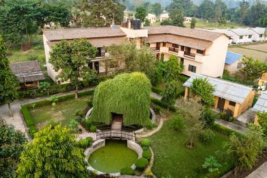 Отель Bardia Tiger Resort