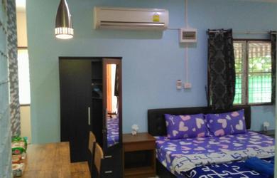 Apartments Studio with aircon n kitchen