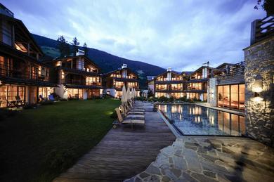 Апарт-отель Post Alpina - Family Mountain Chalets