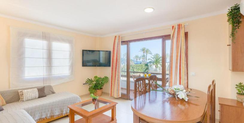 Apartments YourHouse Reganyol beach apartment in Playa de Muro